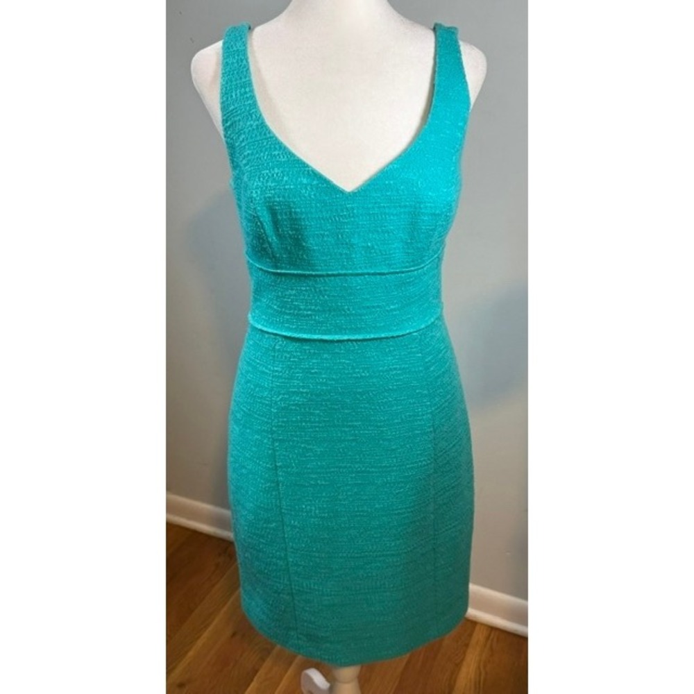 Trina Turk Textured Sheath Dress Size 2 Turquoise V-Neck Sleeveless Made USA‎